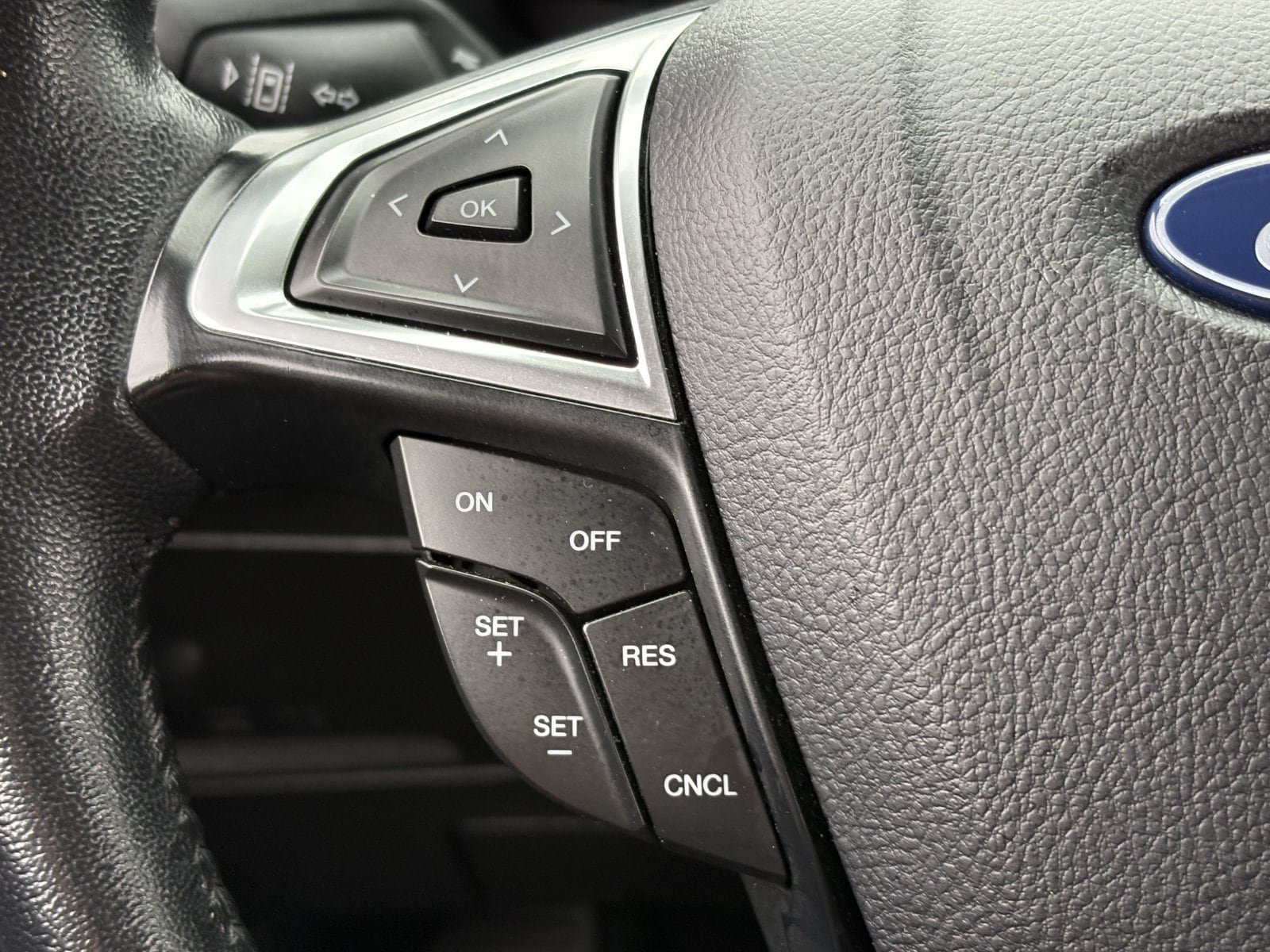 Certified 2024 Ford Edge SEL AWD/4WD image 37