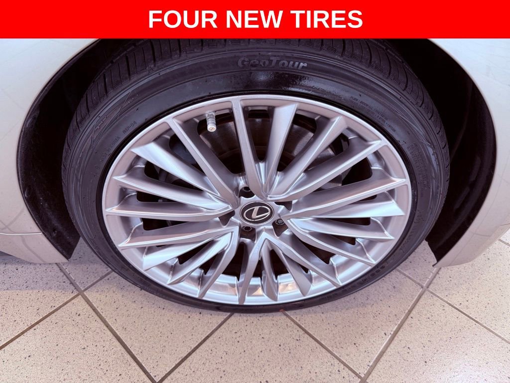 Certified 2022 Lexus IS 300 w/ Premium Package image 4