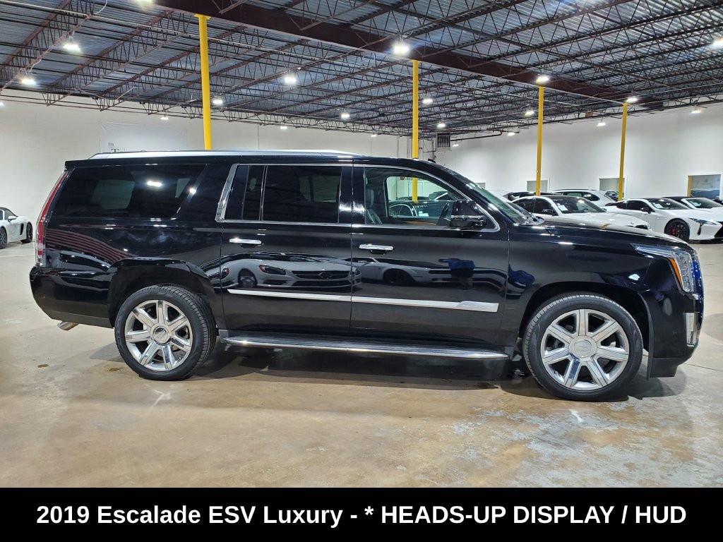 Used 2019 Cadillac Escalade ESV Luxury RWD image 5