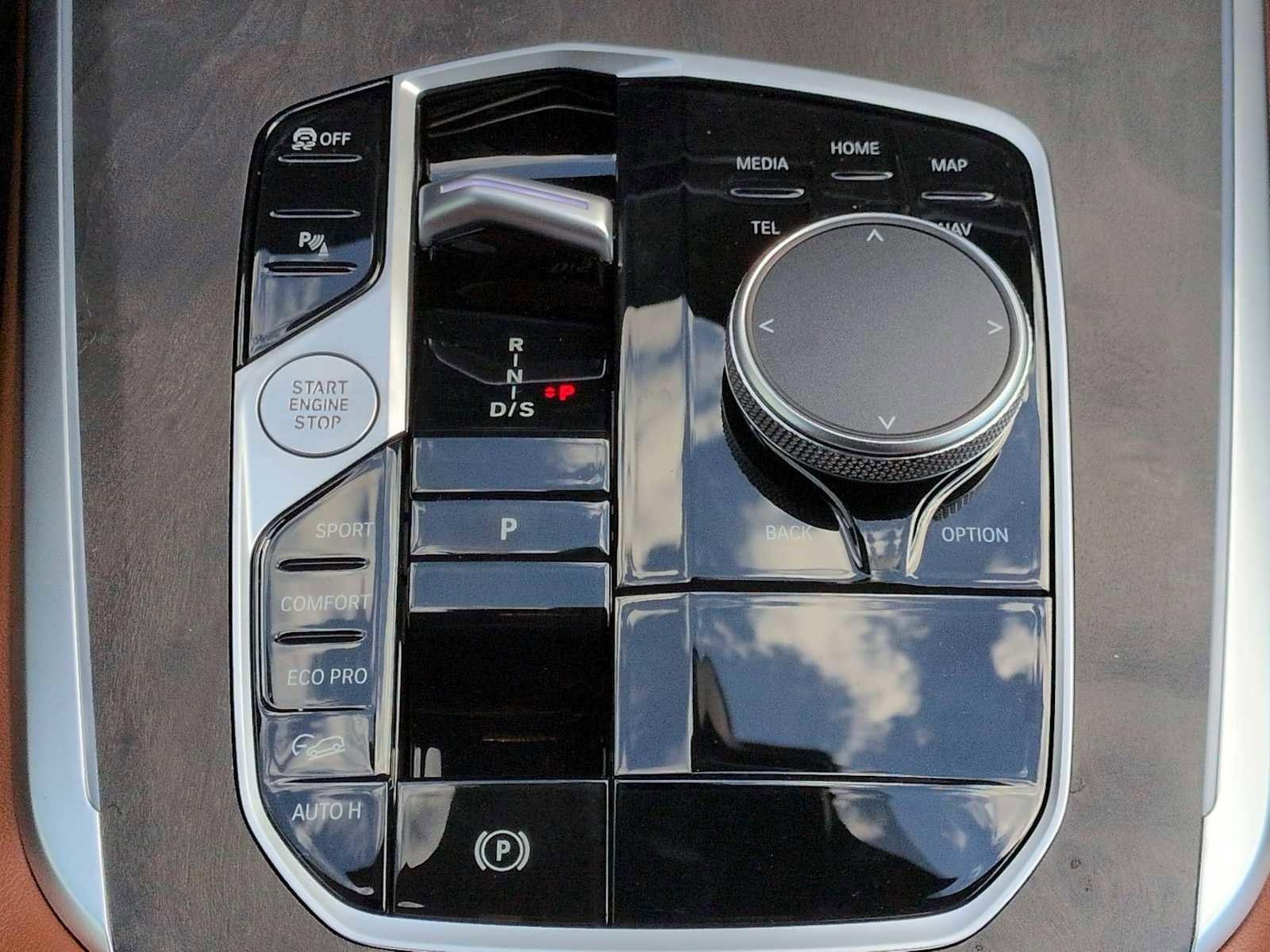 New 2026 BMW X5 M60i w/ Climate Comfort Package image 35