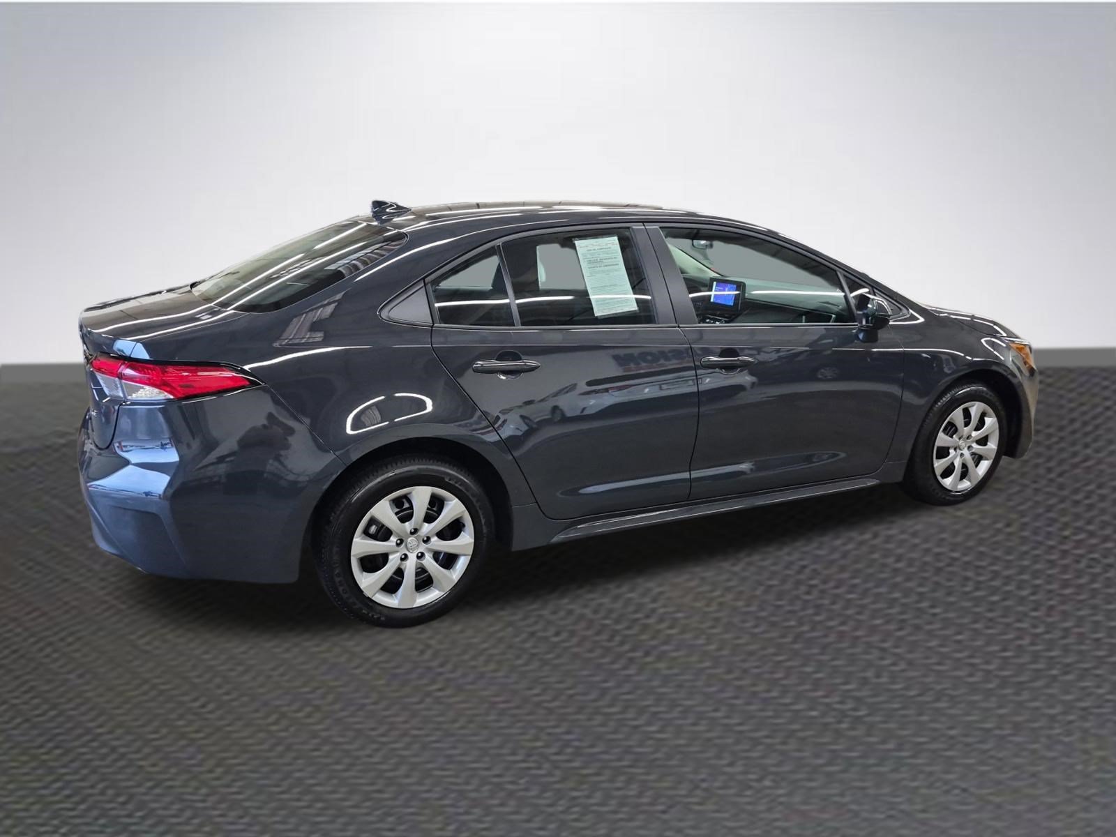 Used 2026 Toyota Corolla LE FWD image 4