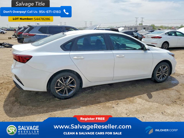 Used 2022 Kia Forte LXS FWD image 4