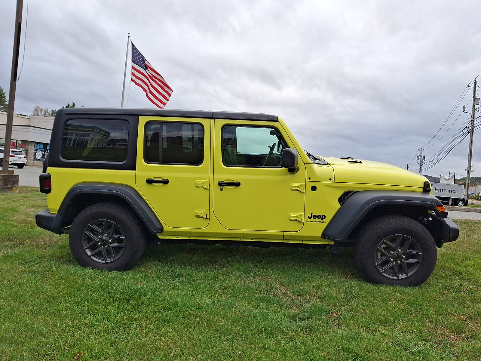 Used 2024 Jeep Wrangler Sport S image 12