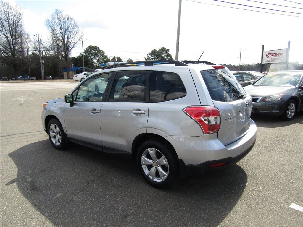 Used 2015 Subaru Forester 2.5i Premium image 5