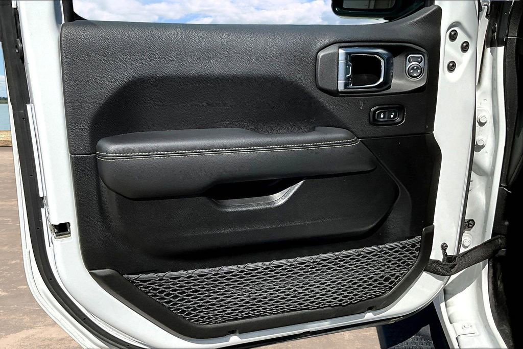 Used 2022 Jeep Wrangler Unlimited Sahara image 22