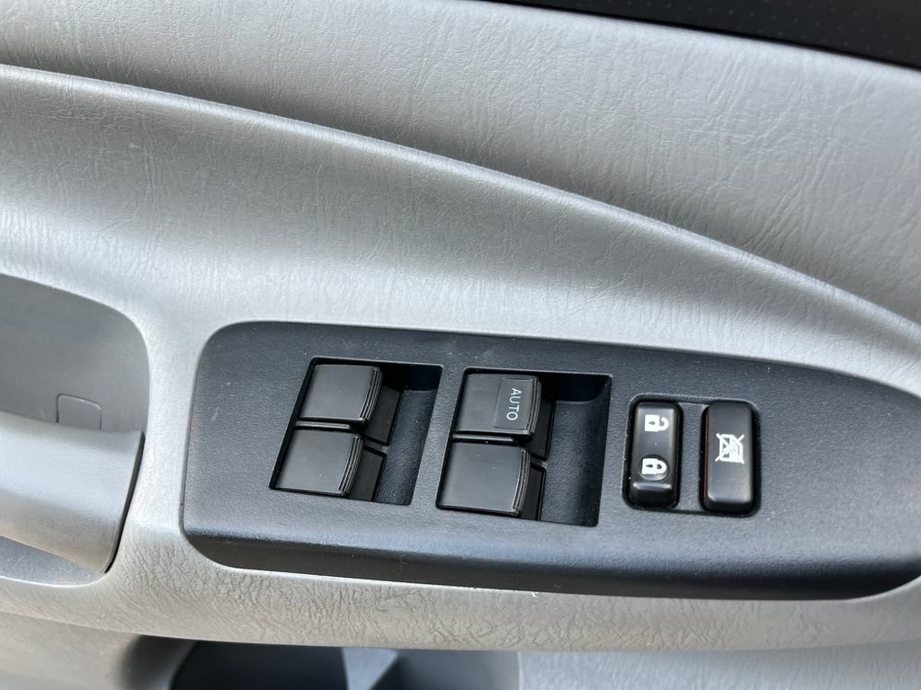 Used 2015 Toyota Tacoma PreRunner w/ TRD Sport Package RWD image 11