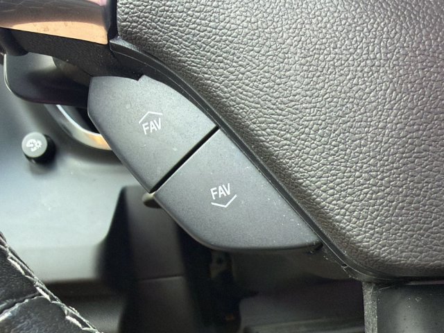 Used 2022 Chevrolet Camaro LT w/ Technology Package RWD image 23