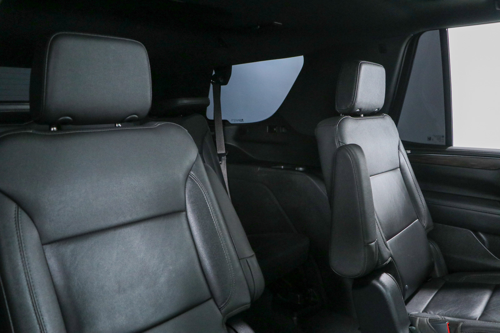 Used 2023 Chevrolet Tahoe LT w/ Luxury Package RWD image 32