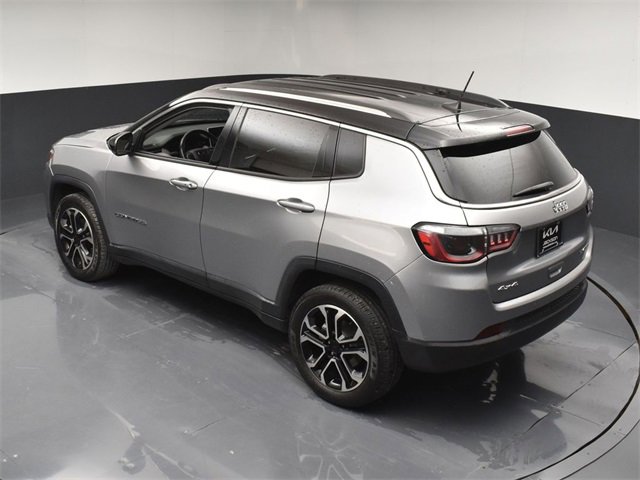 Used 2022 Jeep Compass Limited image 43