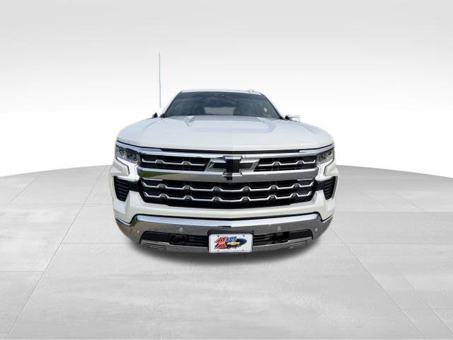 Certified 2023 Chevrolet Silverado 1500 LTZ w/ LTZ Premium Package AWD/4WD image 3