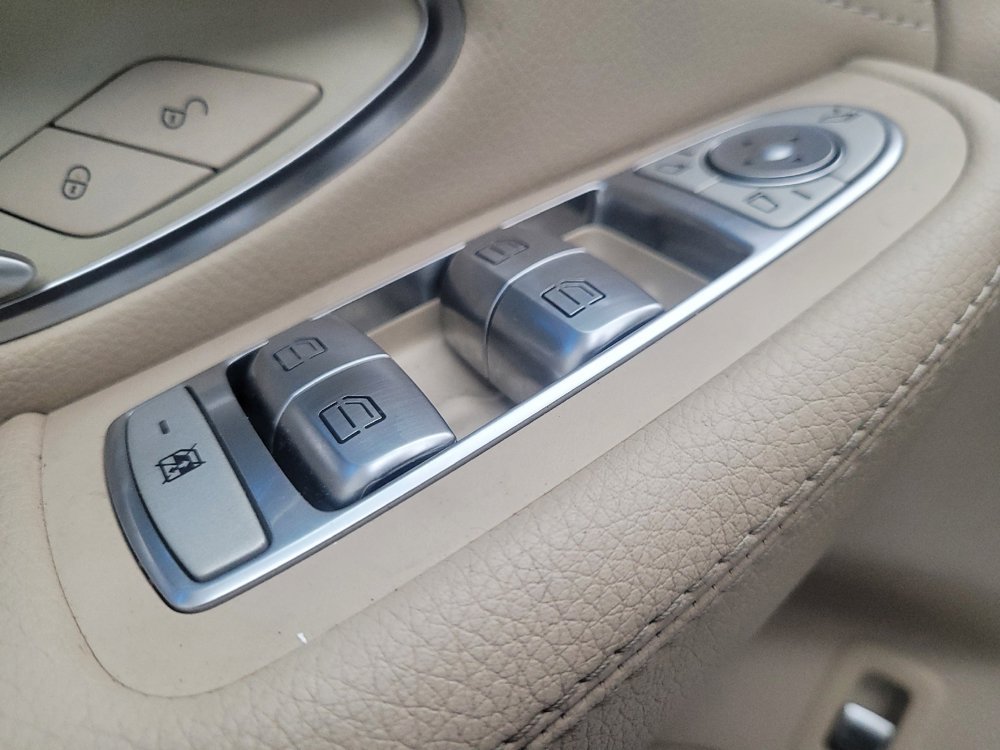 Used 2015 Mercedes-Benz C 300 4MATIC Sedan w/ Multimedia Package image 27