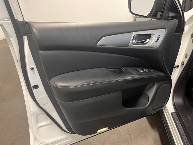 Used 2020 Nissan Pathfinder SL image 24