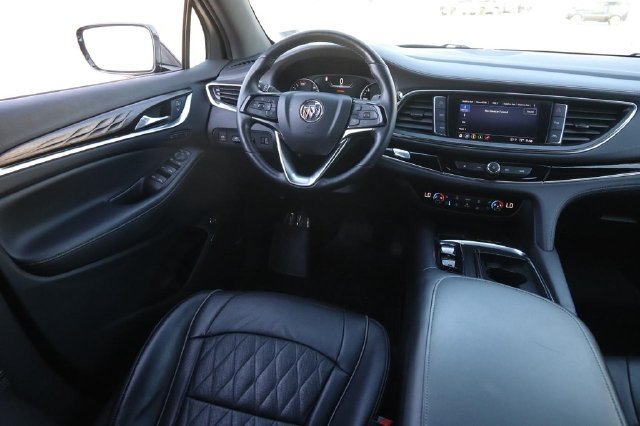 Used 2022 Buick Enclave Avenir w/ Avenir Technology Package AWD/4WD image 26