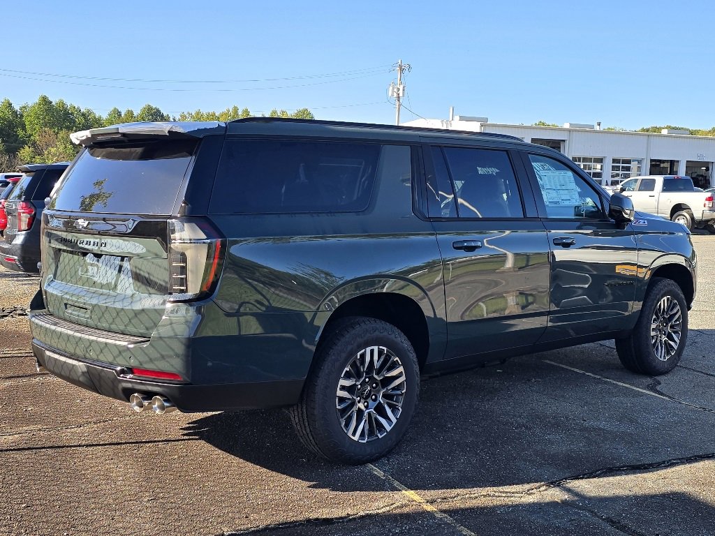 New 2026 Chevrolet Suburban Z71 w/ Comfort Package image 9