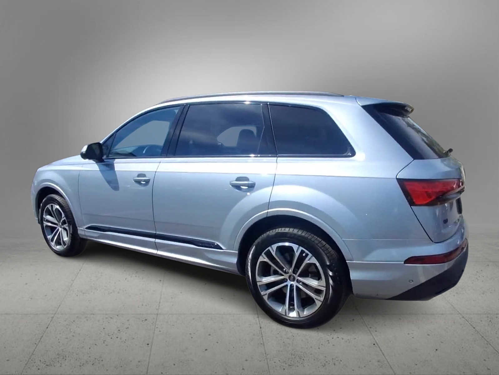Certified 2026 Audi Q7 3.0T Premium w/ Convenience Plus Package AWD/4WD image 6