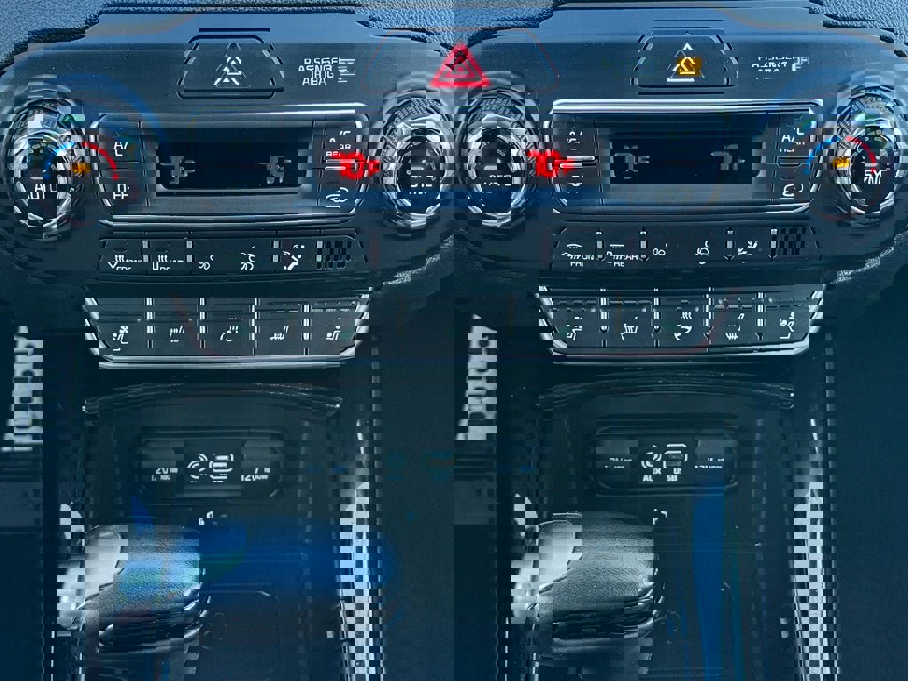 Used 2019 Kia Sorento SX image 22