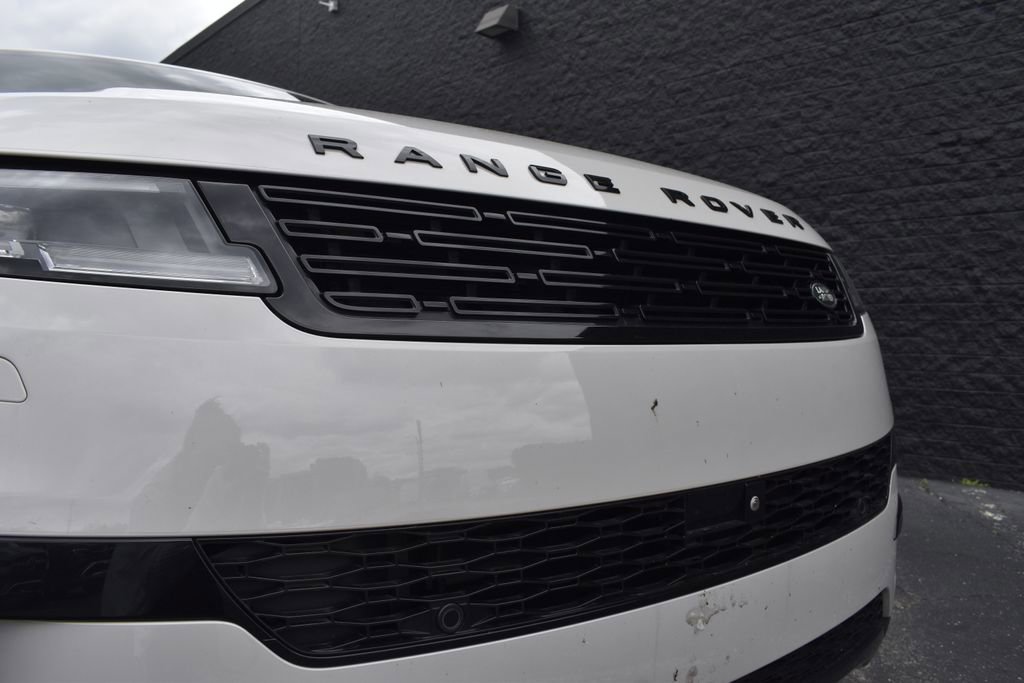 Used 2024 Land Rover Range Rover Sport SE AWD/4WD image 14