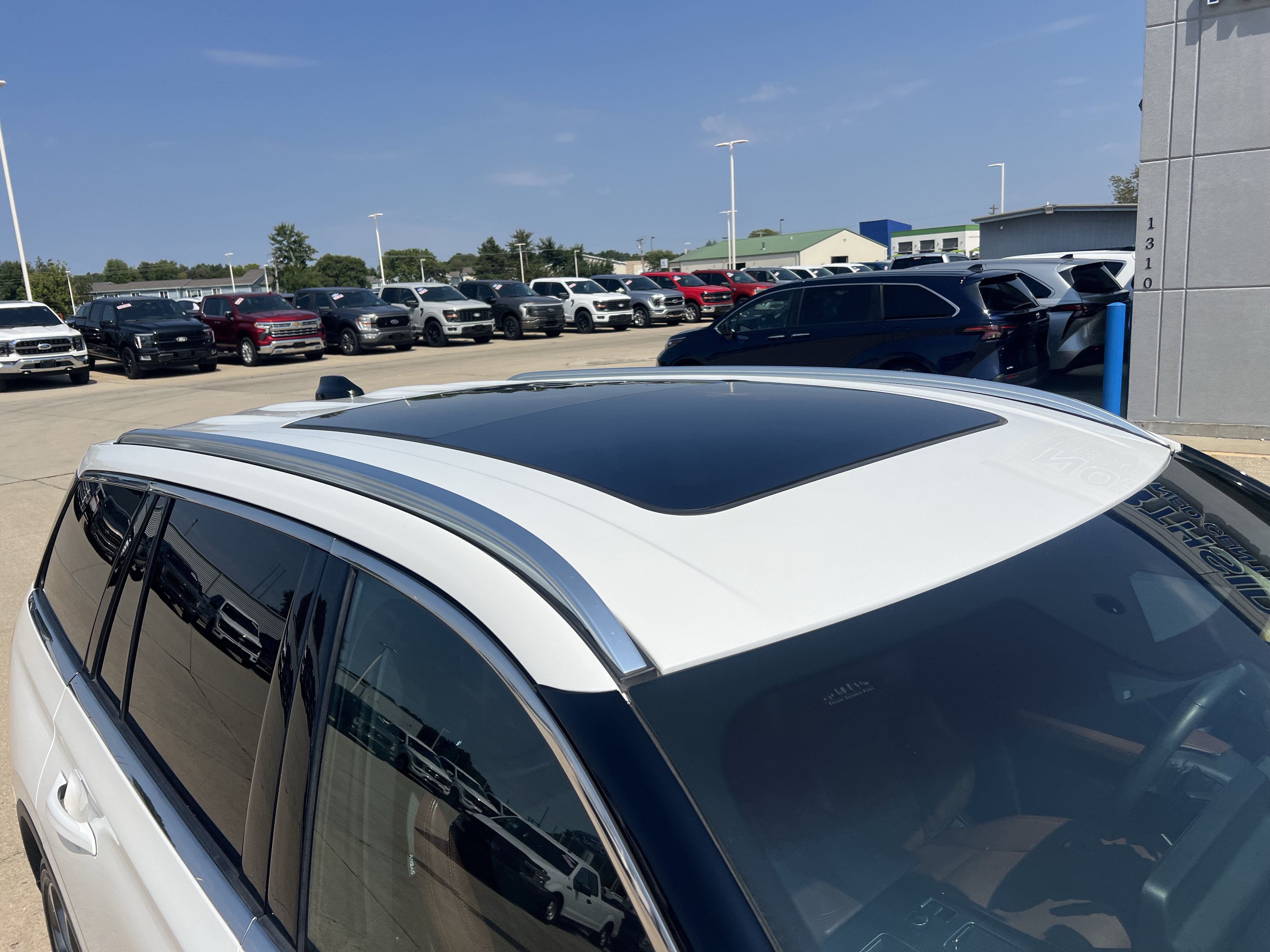 Used 2025 Lincoln Aviator Reserve w/ Equipment Group 201A AWD/4WD image 4