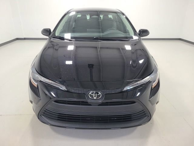 Used 2023 Toyota Corolla LE FWD image 6