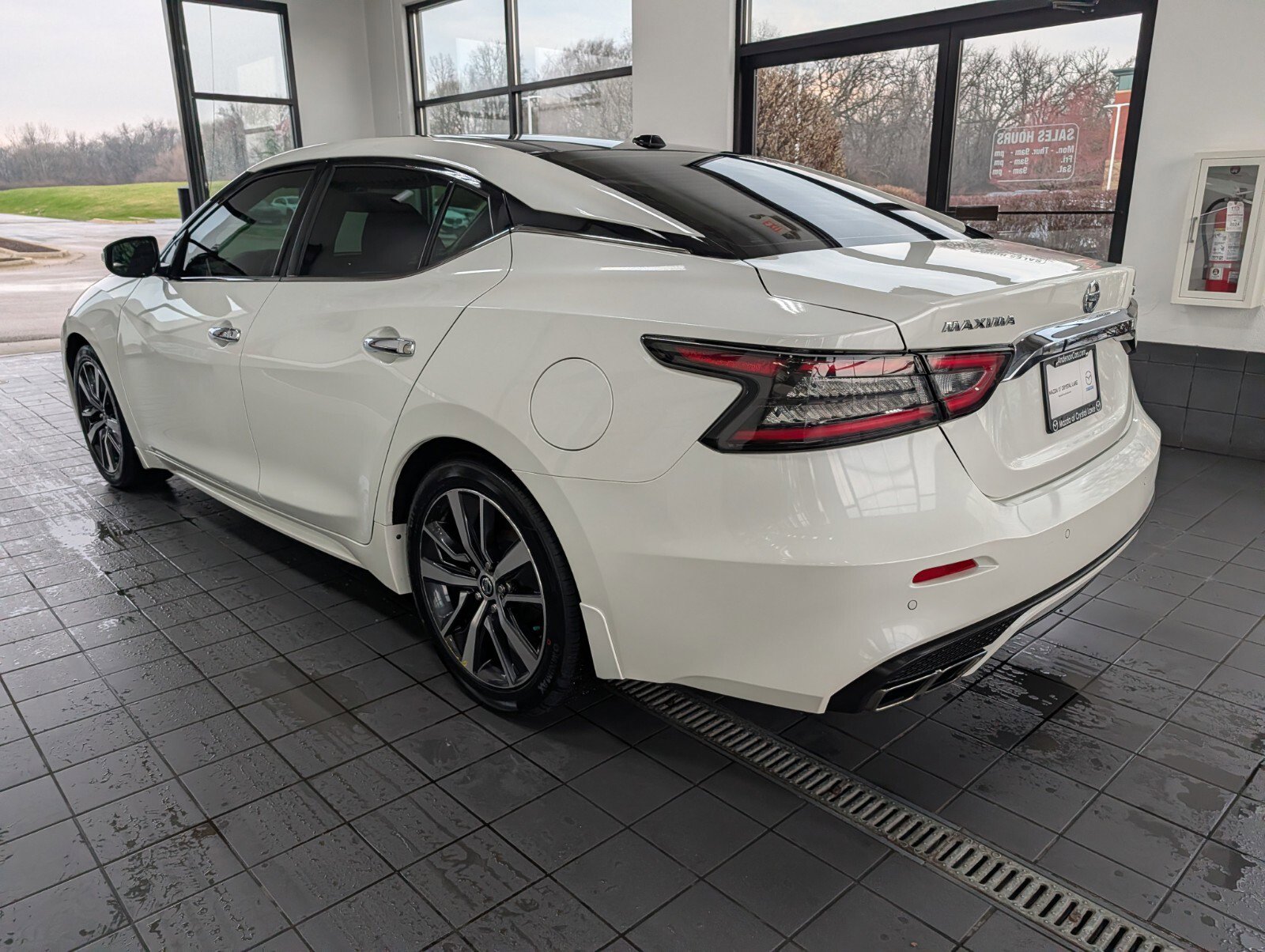 Used 2019 Nissan Maxima 3.5 SL w/ Floor Mat Group image 5