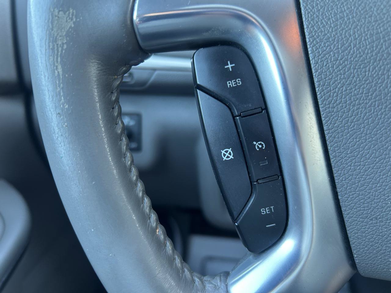Used 2013 Chevrolet Traverse LTZ AWD/4WD image 20