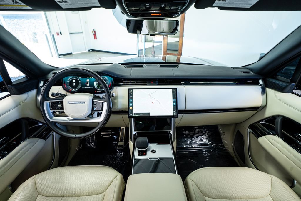 Used 2025 Land Rover Range Rover Autobiography image 51