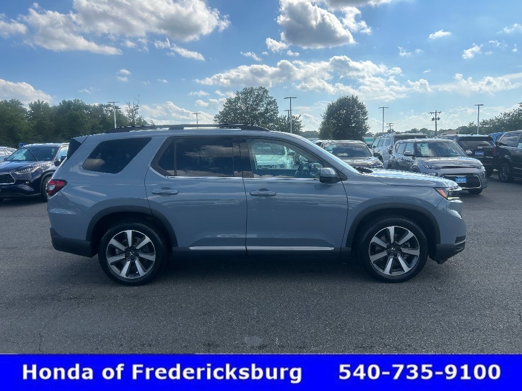 Certified 2024 Honda Pilot Touring image 7