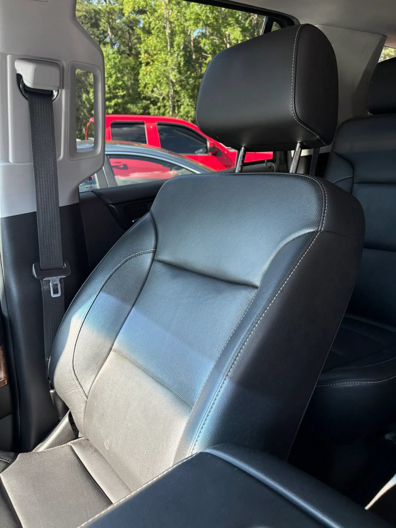 Used 2019 Chevrolet Tahoe Premier w/ RST 6.2L Performance Edition AWD/4WD image 40