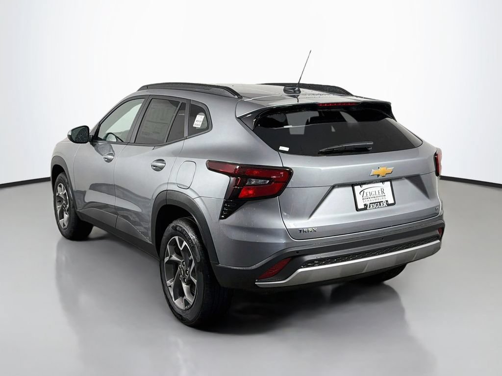 New 2026 Chevrolet Trax LT w/ Driver Confidence Package FWD image 5
