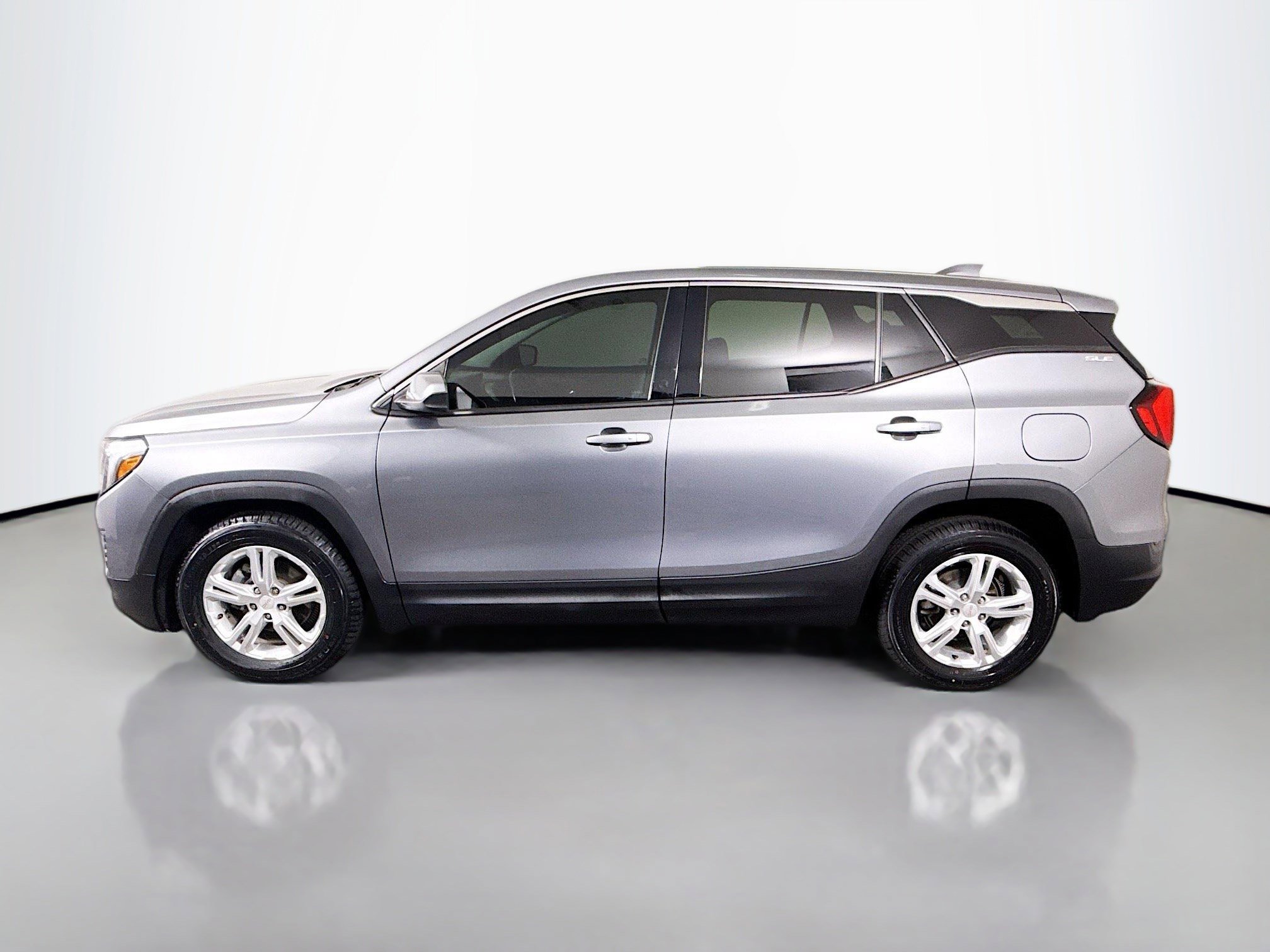 Used 2020 GMC Terrain SLE image 6