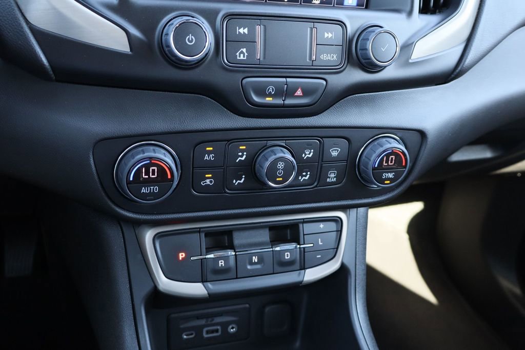 Used 2023 GMC Terrain Denali w/ Denali Premium Package image 16