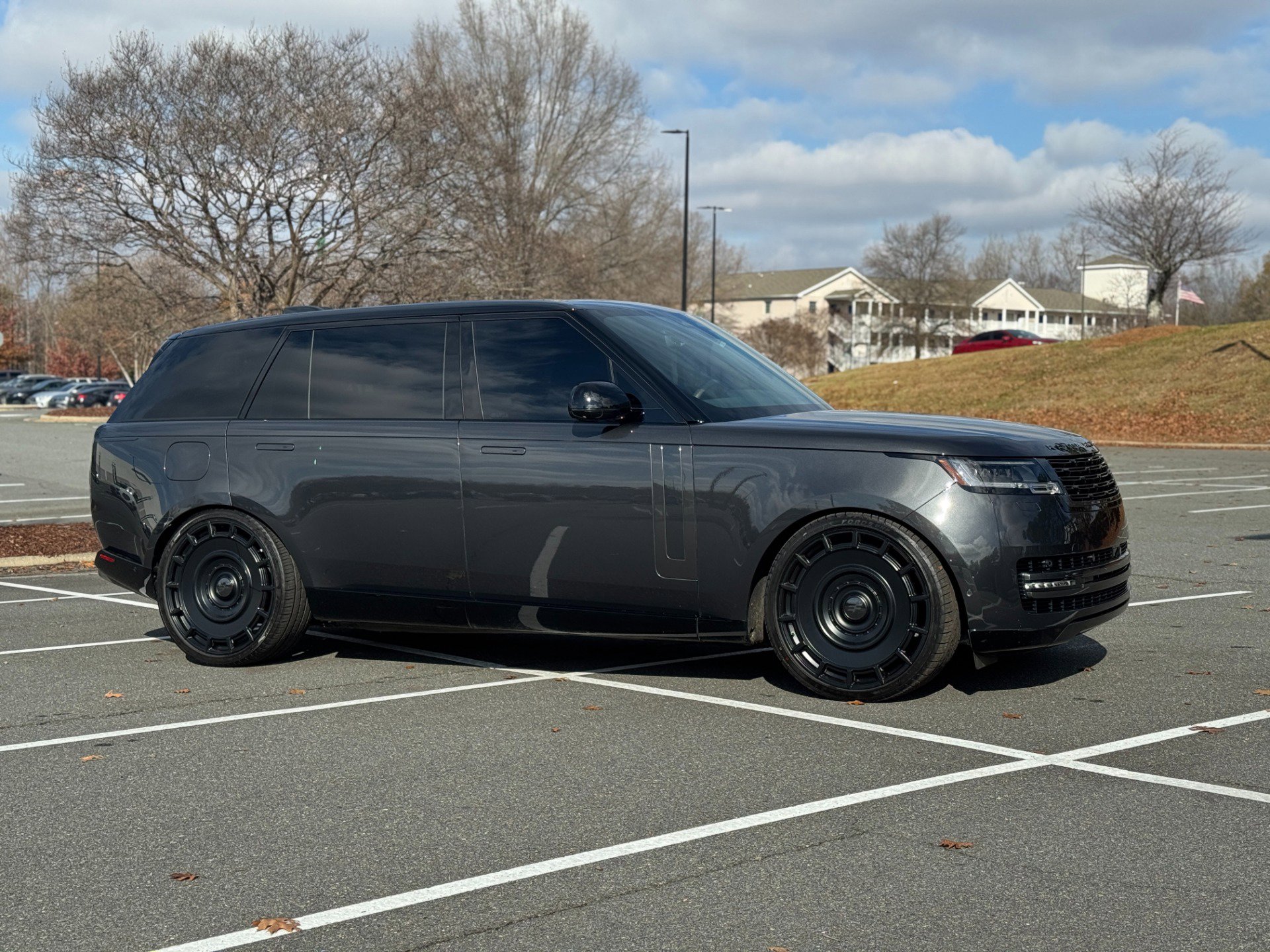 Used 2024 Land Rover Range Rover Long Wheelbase SE image 15