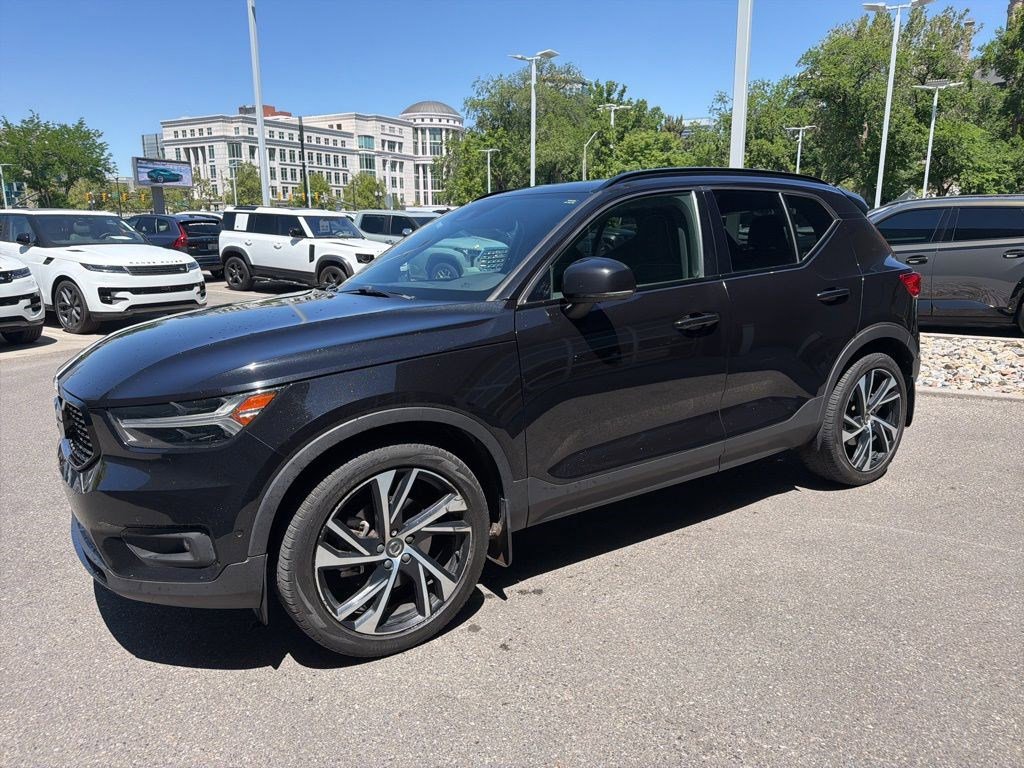 Used 2021 Volvo XC40 T5 R-Design w/ Advanced Package AWD/4WD image 11