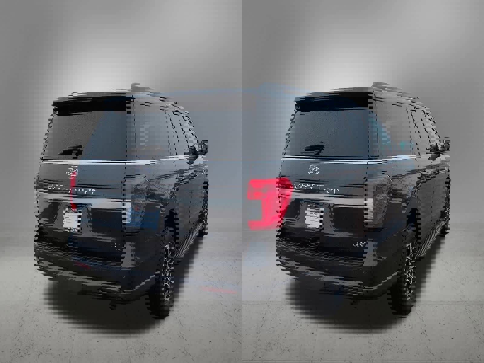 Used 2024 Ford Expedition Max XLT image 6