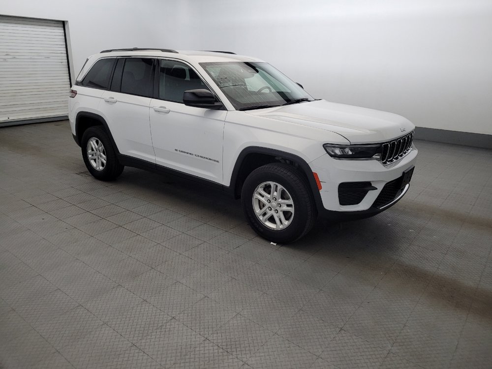 Used 2023 Jeep Grand Cherokee Laredo w/ Luxury Tech Group I AWD/4WD image 11
