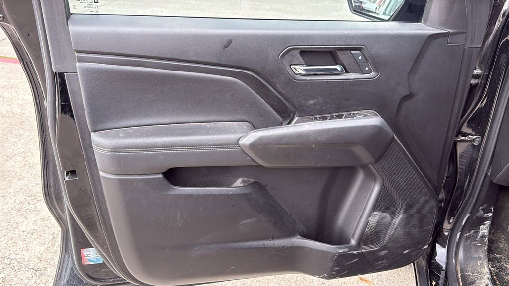 Used 2023 Chevrolet Colorado LT RWD image 5
