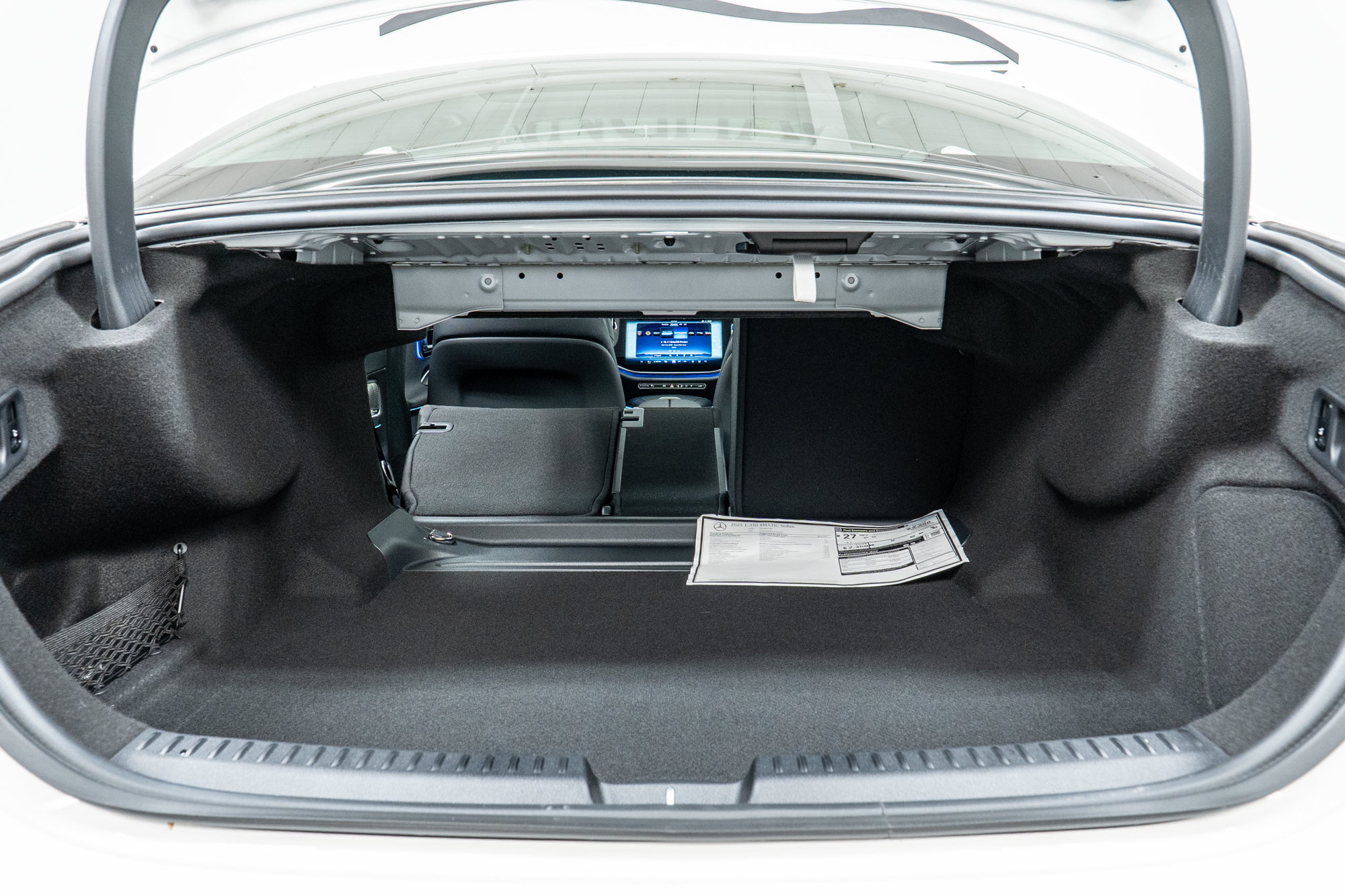 New 2025 Mercedes-Benz E 350 4MATIC Sedan image 10