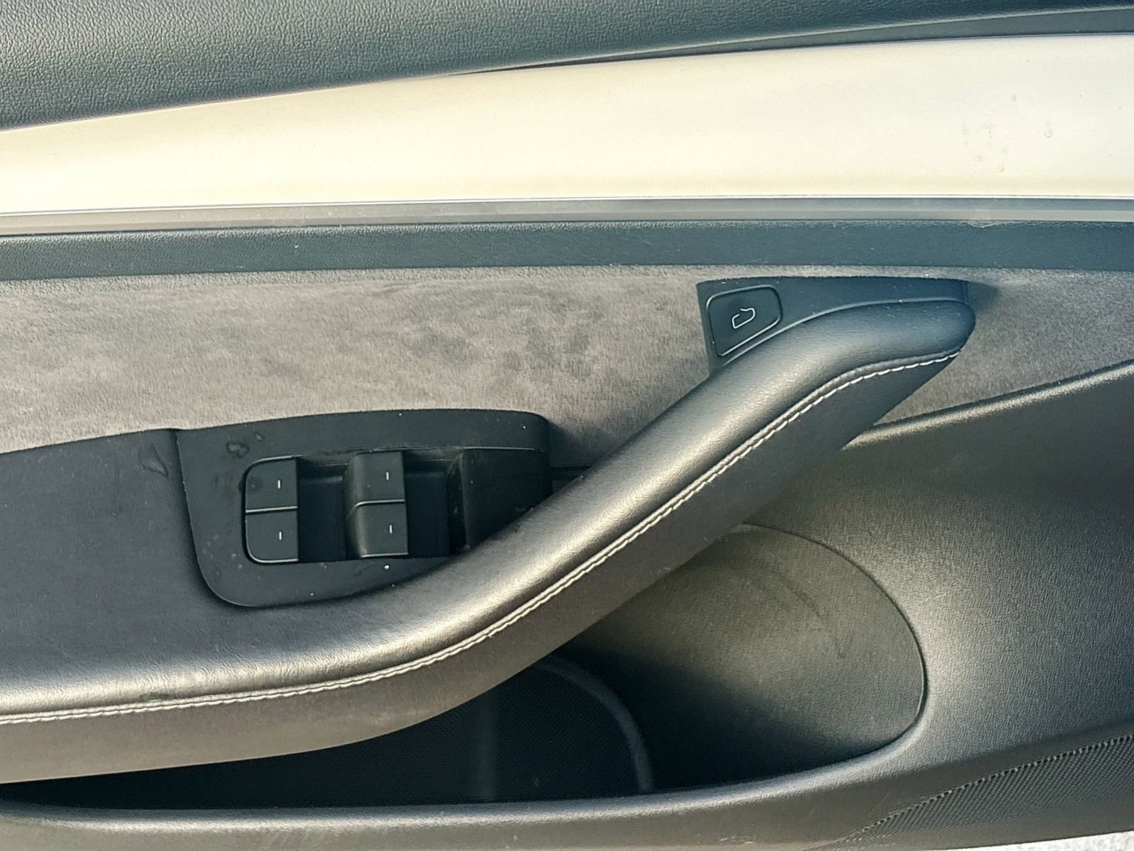Used 2023 Tesla Model 3 Standard Range RWD image 17