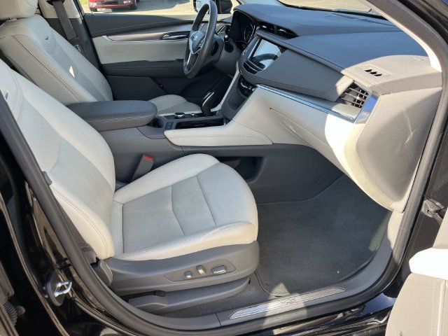Certified 2021 Cadillac XT5 Premium Luxury FWD image 24