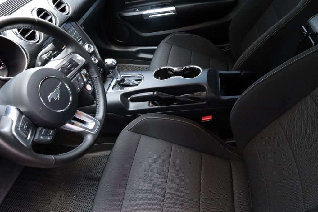 Used 2015 Ford Mustang Coupe RWD image 36