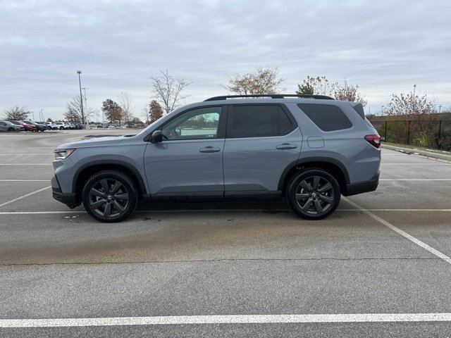 New 2025 Honda Pilot Sport image 5