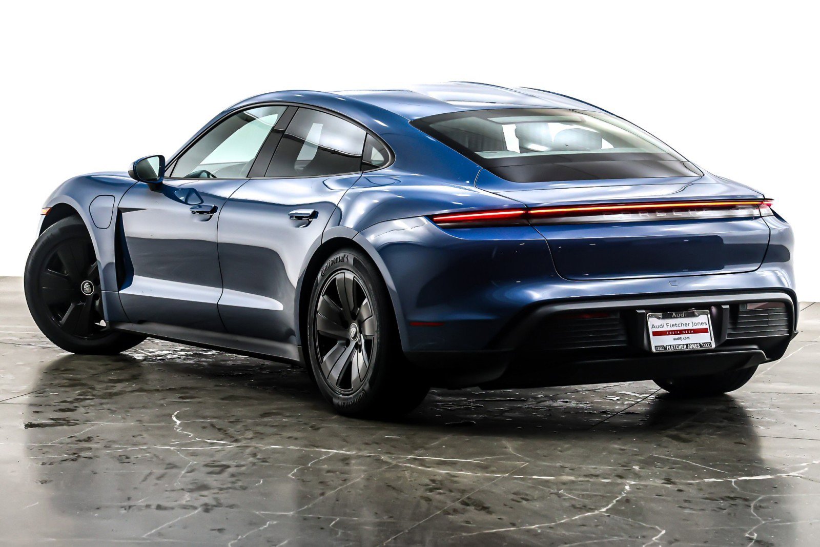 Used 2023 Porsche Taycan RWD image 13