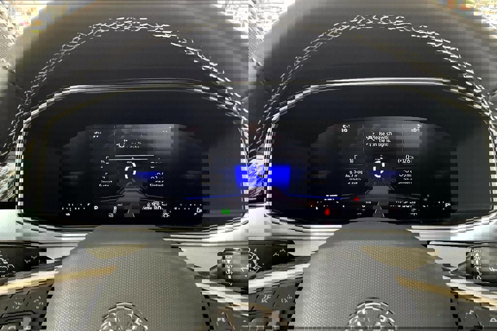 New 2025 Volkswagen Taos SE image 23