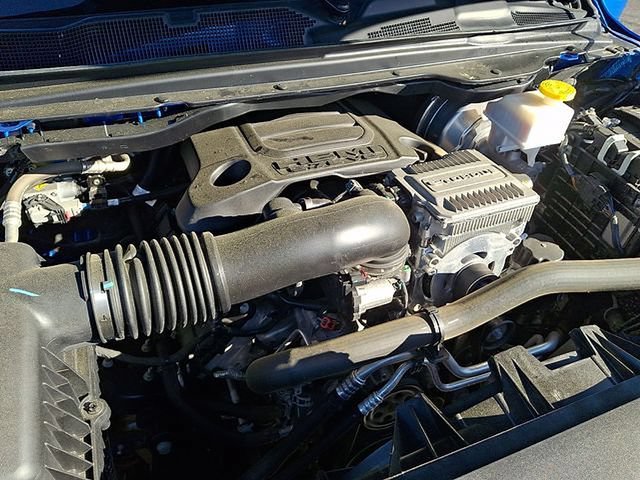 Used 2024 RAM 1500 Laramie AWD/4WD image 28