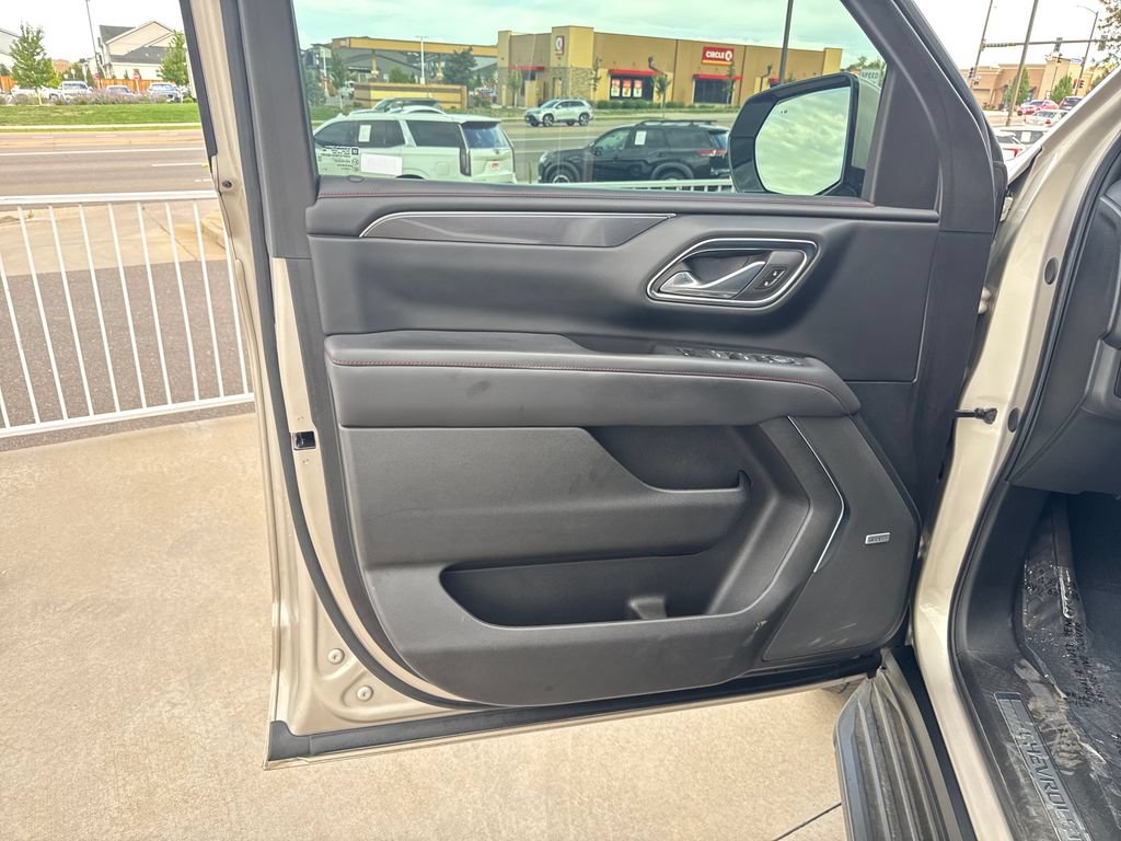 Used 2023 Chevrolet Tahoe RST w/ Luxury Package AWD/4WD image 10
