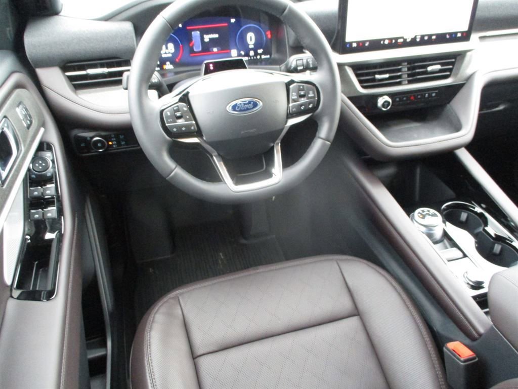 New 2026 Ford Explorer Platinum image 7