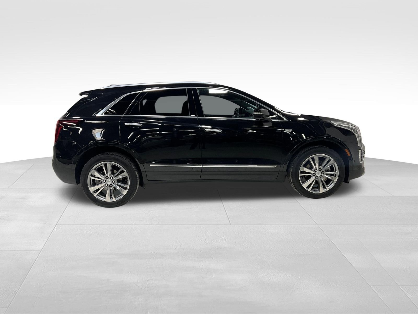 Used 2023 Cadillac XT5 Premium Luxury w/ Platinum Package image 3