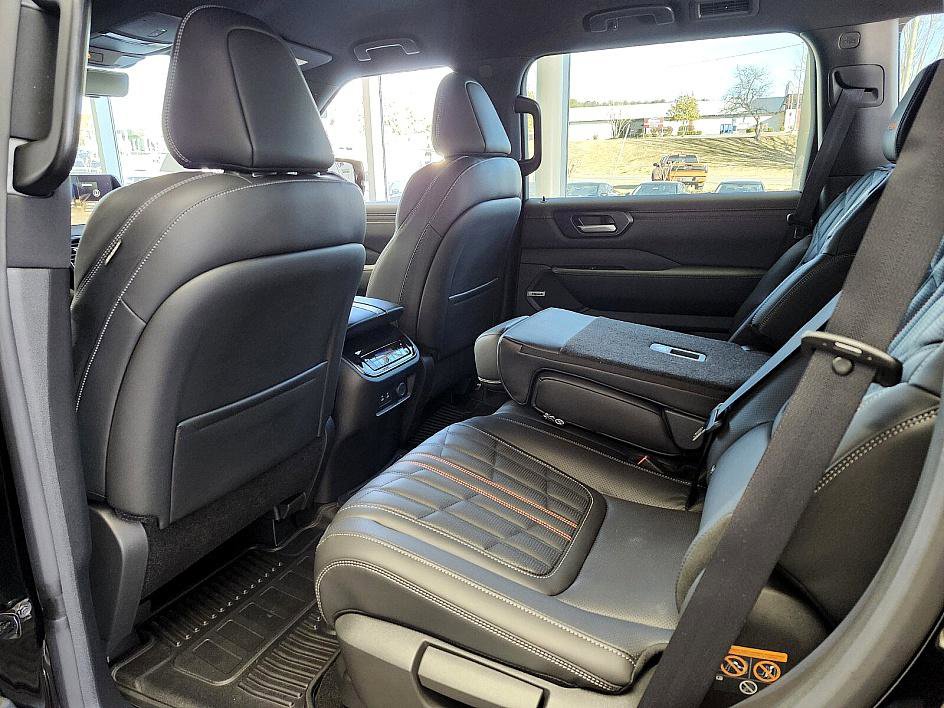 New 2025 Nissan Armada PRO-4X image 10