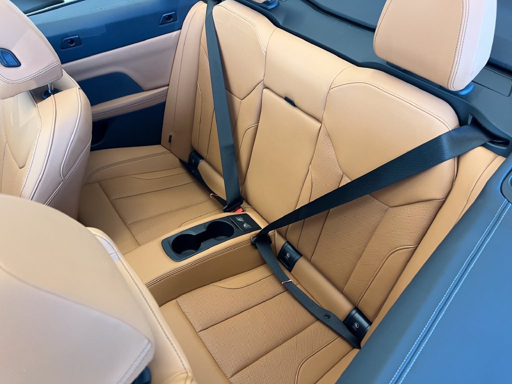 Used 2025 BMW M440i Convertible RWD image 15