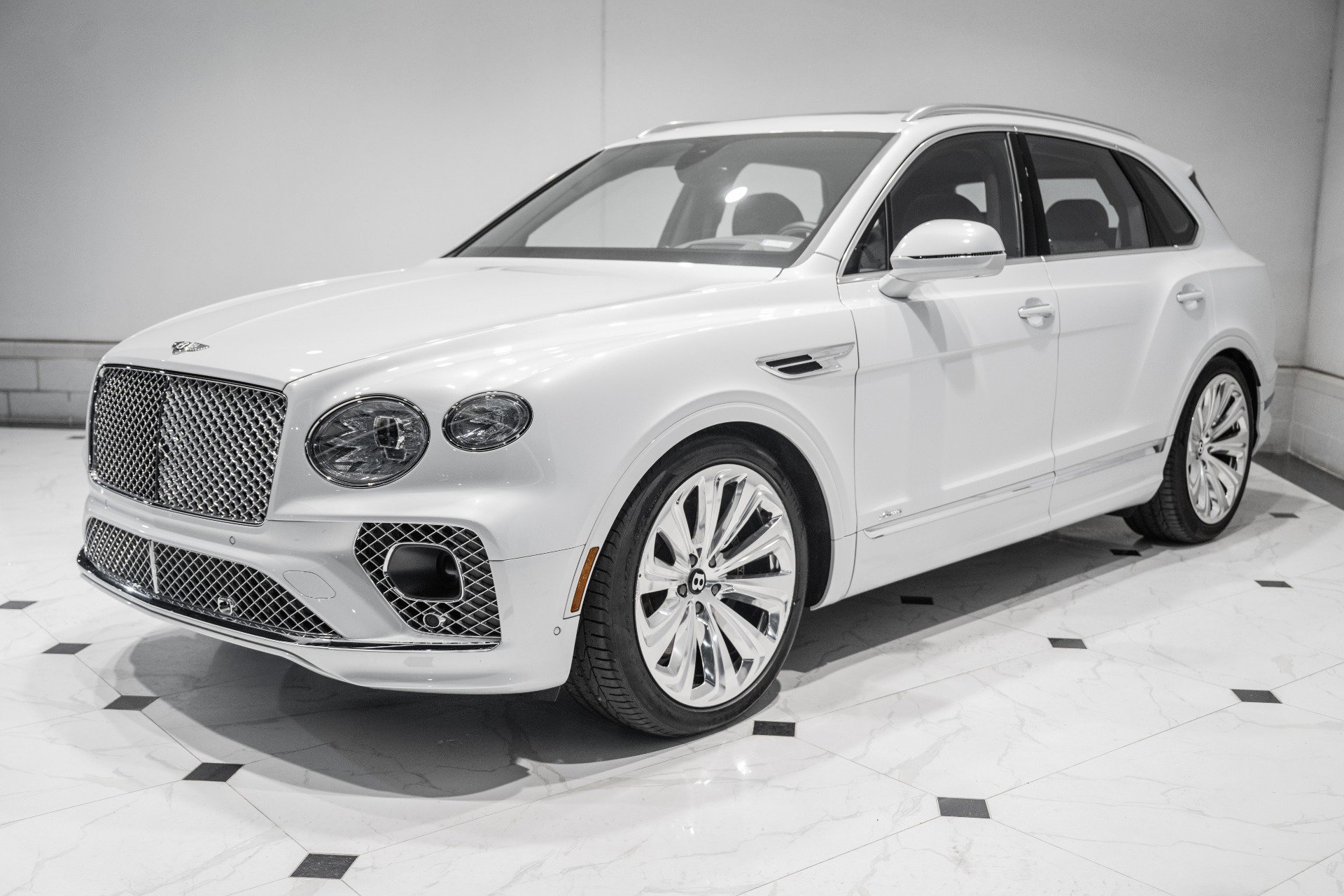 Used 2023 Bentley Bentayga image 9